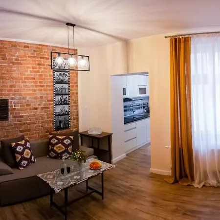 Apartamenty Filmowe By Rentoom Thorn Exterior foto