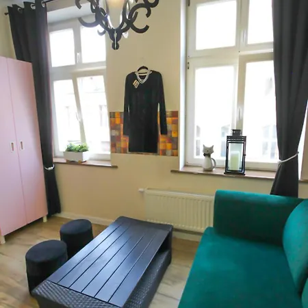 Apartamenty Filmowe By Rentoom Thorn Exterior foto